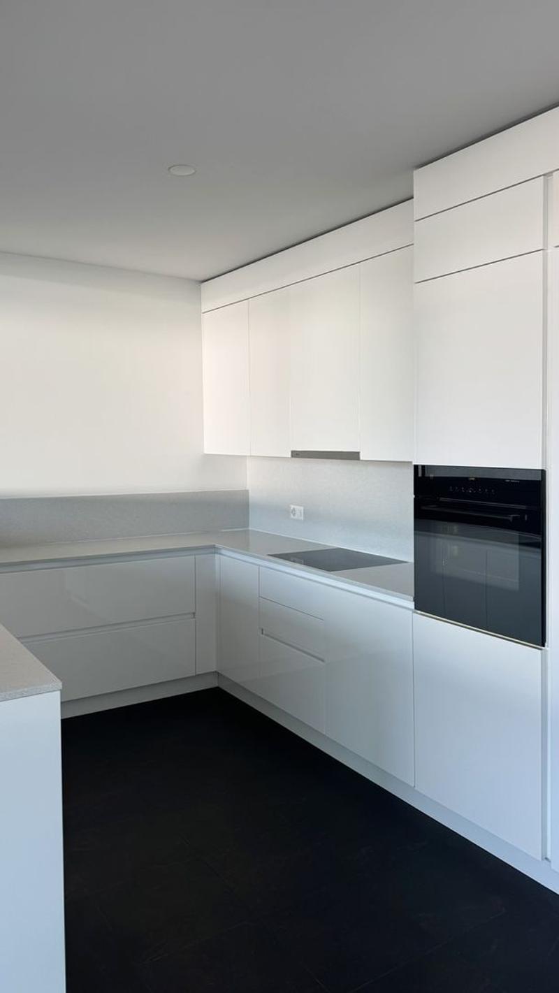 Bellinzona Zentrum – Exklusive 5.5-Zimmer-Duplexwohnung mit Cheminée und grosszügigen Terrassen (12)