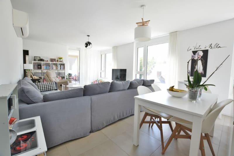 Wunderschöne 4.5-Zimmer-Wohnung in strategischer Lage (2)