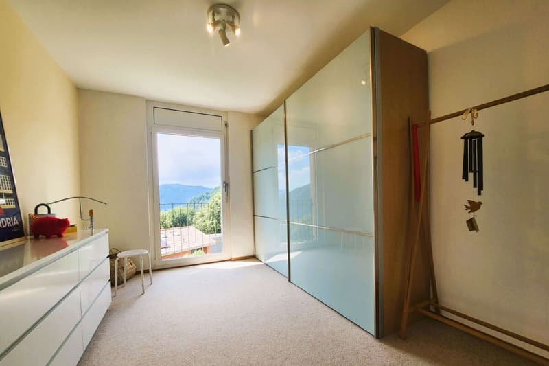 Elegante Residenz mit weitem Ausblick auf die Landschaft (12)