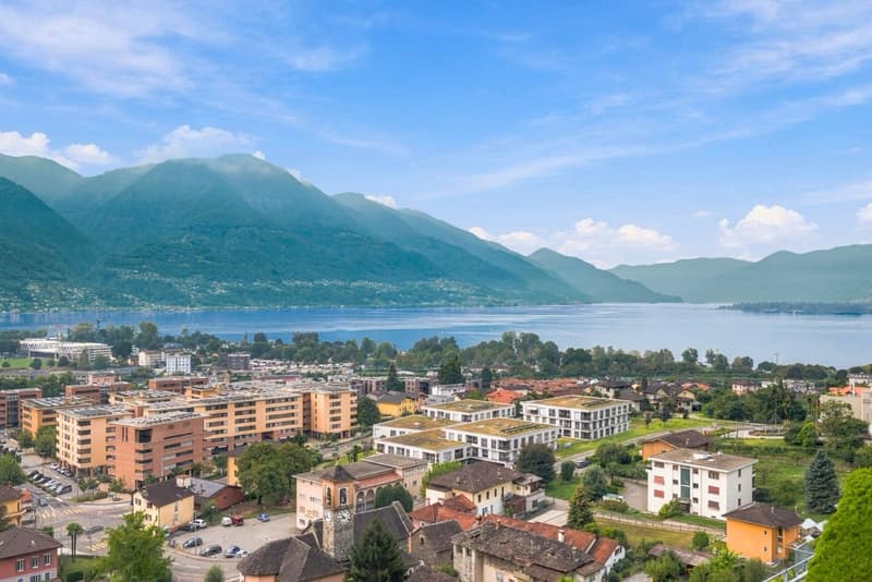Dreifamilienhaus mit traumhaftem Seeblick in Tenero-Contra (2)