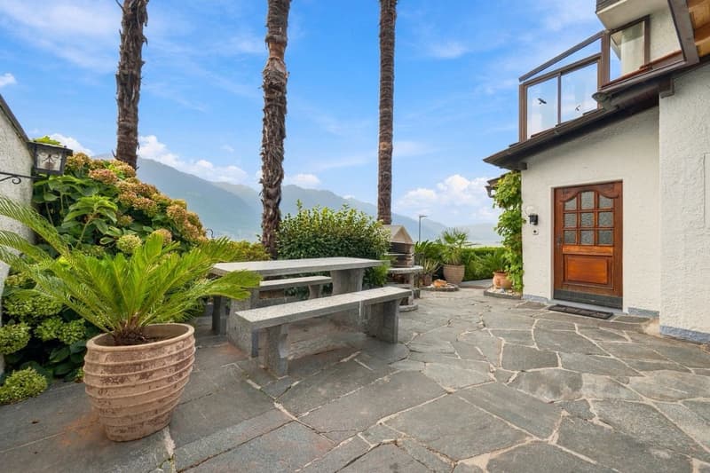 Dreifamilienhaus mit traumhaftem Seeblick in Tenero-Contra (15)