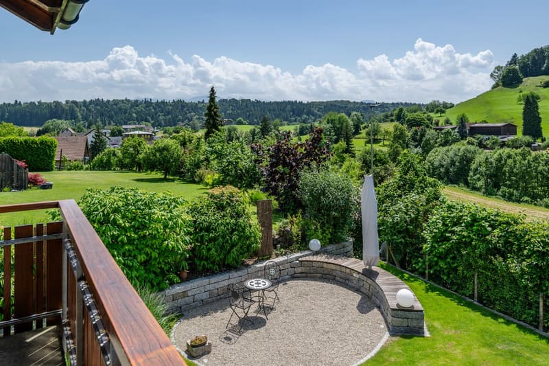 Living with a view and garden idyll (6)