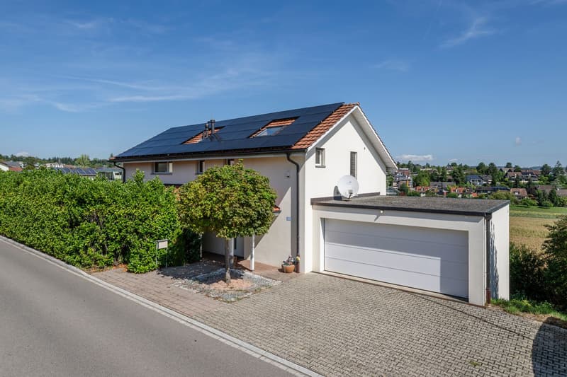 Traumvilla mit Naturpool und Weitsicht (1)