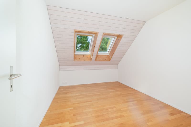 Lichtdurchflutete 4.5 Zimmer-Maisonettewohnung mit Galerie und viel Raum (5)