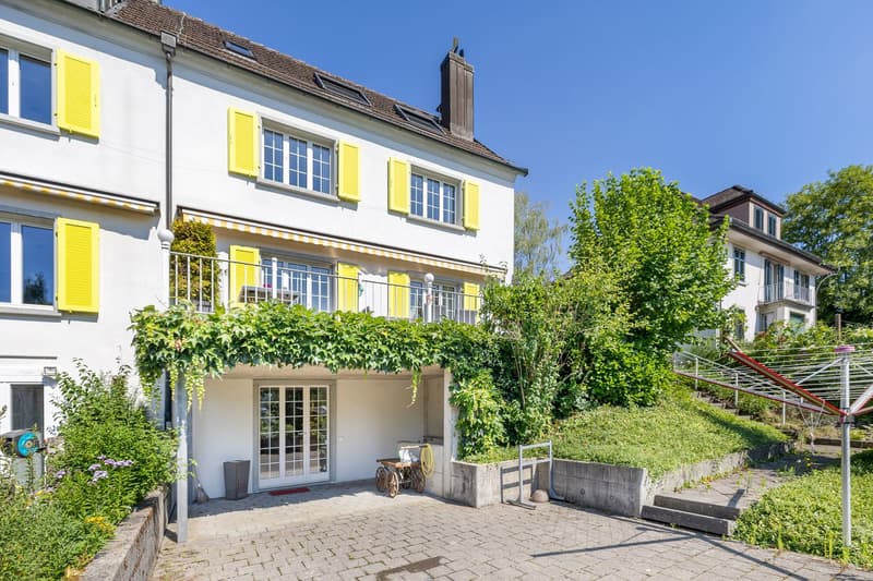 Attraktives Doppeleinfamilienhaus mit ausgebautem Dachgeschoss an Toplage (1)