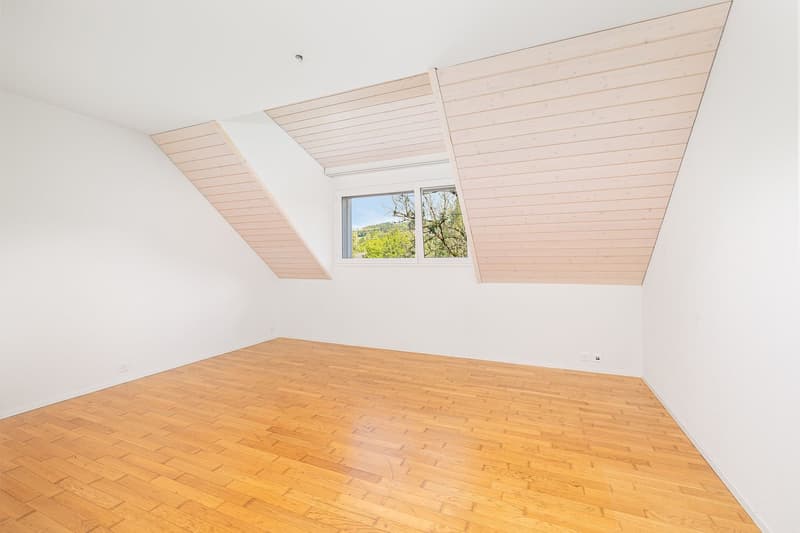 3.5-Zimmer-Dachmaisonette mit Galerie und viel Wohnkomfort (5)
