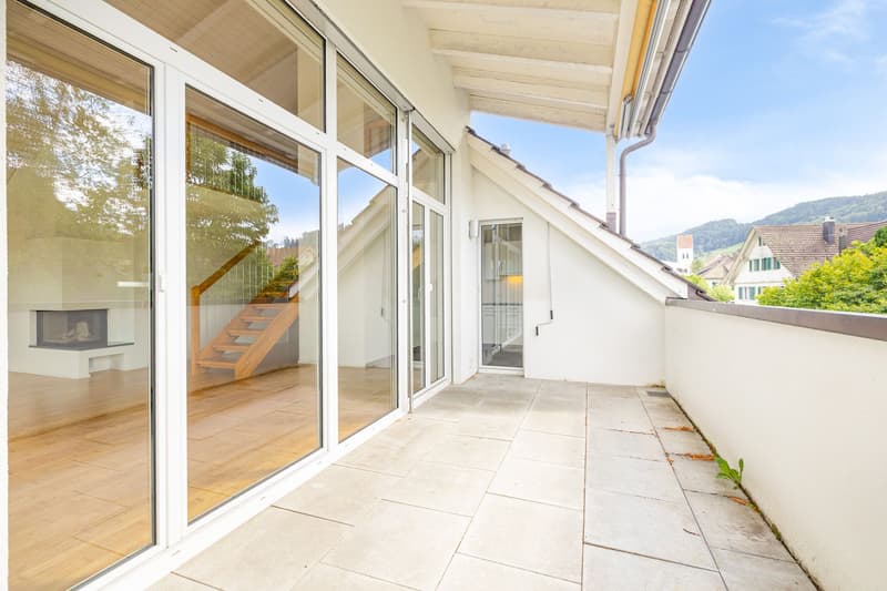 3.5-Zimmer-Dachmaisonette mit Galerie und viel Wohnkomfort (9)