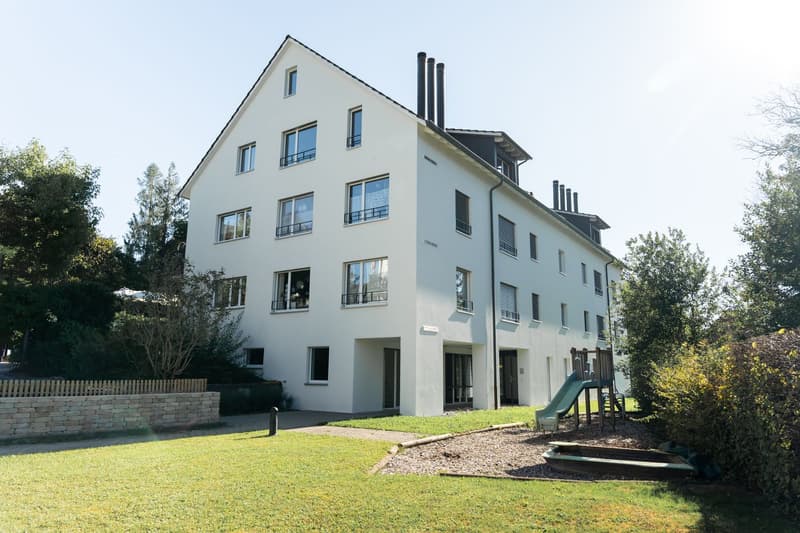 Grosszügige 4.5-Zimmerwohnung mit sonnigem Balkon in Bäretswil (11)