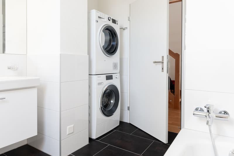 Grosszügige 4.5-Zimmerwohnung mit sonnigem Balkon in Bäretswil (9)