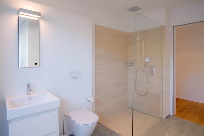 Panorama, Space, Elegance – 3.5-Room Apartment with a View in Uetikon am See (11)