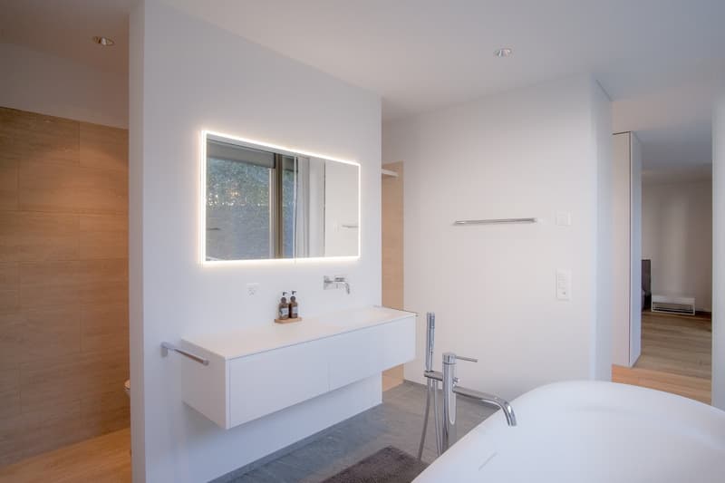 Panorama, Space, Elegance – 3.5-Room Apartment with a View in Uetikon am See (10)