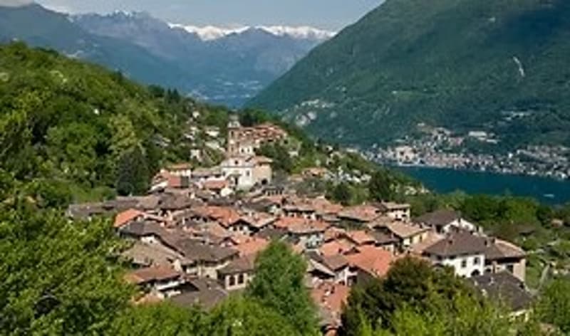Mehrfamilienhaus (mit 3 Wohnungen, Pool und Garten) im malerischen Carona / Tessin (2)