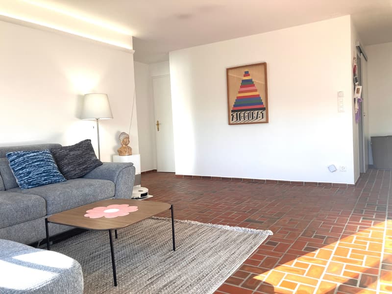 Sunny 3.5-room apartment with glazed balcony near Lake Constance (2)