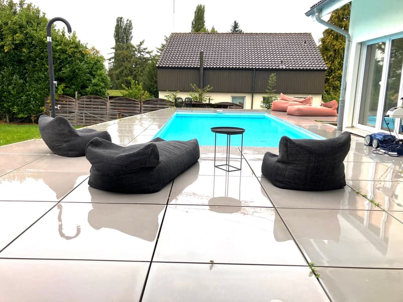 5.5-room corner house with pool - modern living in Neuwilen (5)