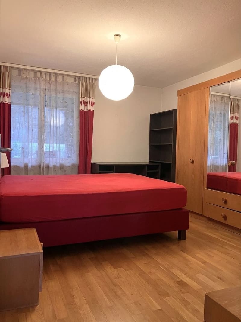 80 m² garden apartment with chimney - just a few steps from the train station (8)