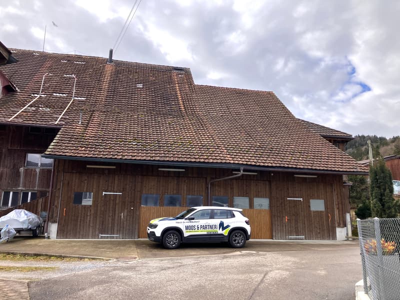 Baubewilligtes 2-Wohnungs-Projekt mit grosser Halle und 2'705 m Gebäudevolumen (3)
