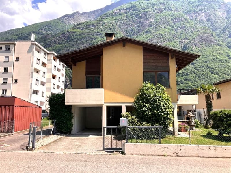 Casa unifamiliare indipendente di 6.5 locali con giardino a Biasca (3)