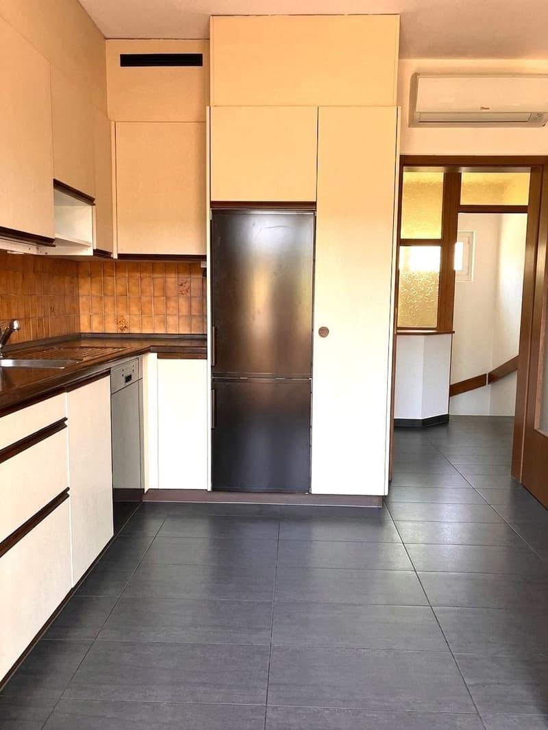 Casa unifamiliare indipendente di 6.5 locali con giardino a Biasca (11)