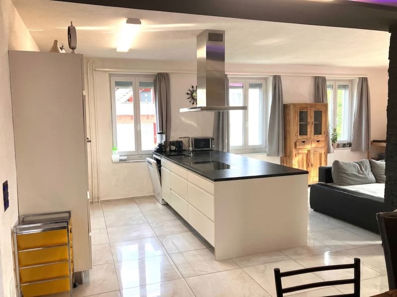 Freistehendes 9-Zimmer-Haus mit Garten - neu für CHF 975'000.- (2)