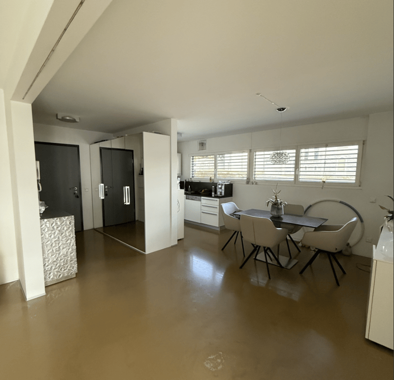 Helles 2.5-Zimmer-Apartment mit Balkon in Muralto (11)