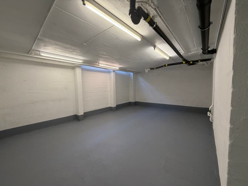Storage room for rent 35 m2 (2)
