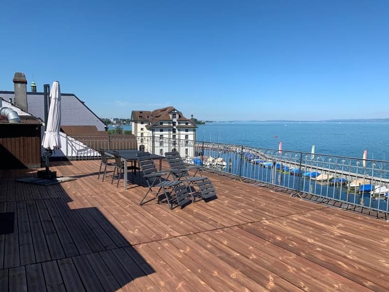 Lakefront Investment! Apartment building with 12 units - prime location! (6)