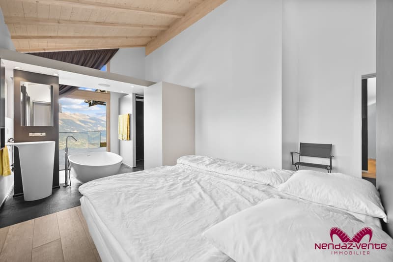 Un chalet de toute beauté aux Rairettes en résidence principale (5)