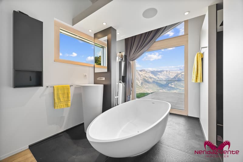 Un chalet de toute beauté aux Rairettes en résidence principale (6)