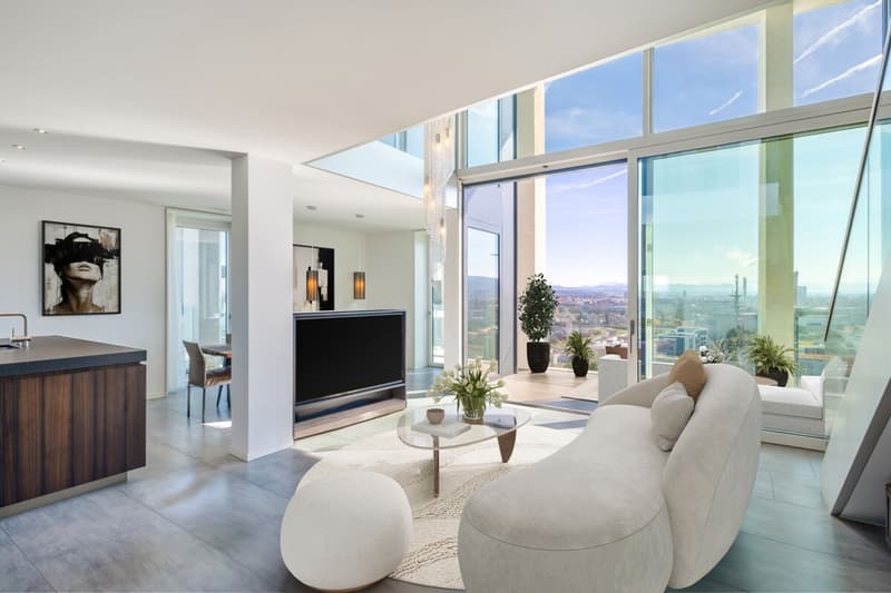 Modernes Wohnzimmer mit Aussicht