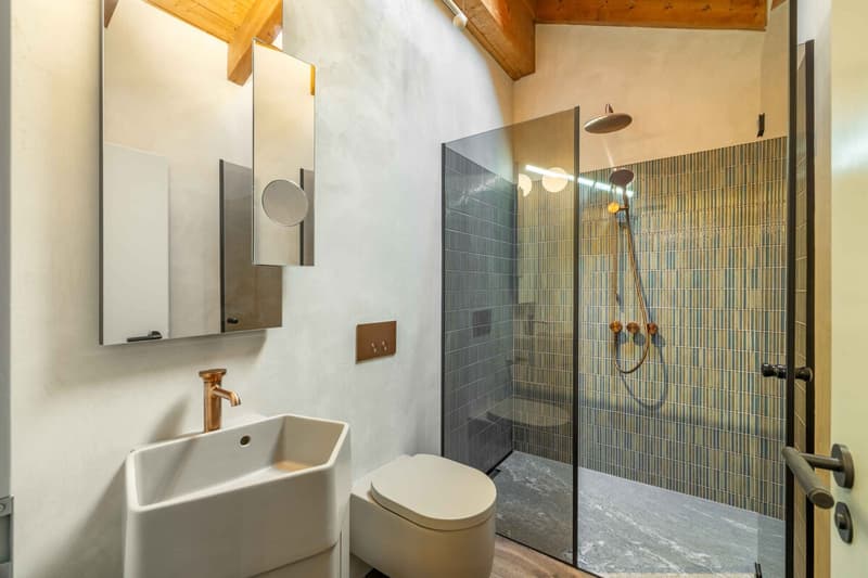 Bad mit Dusche