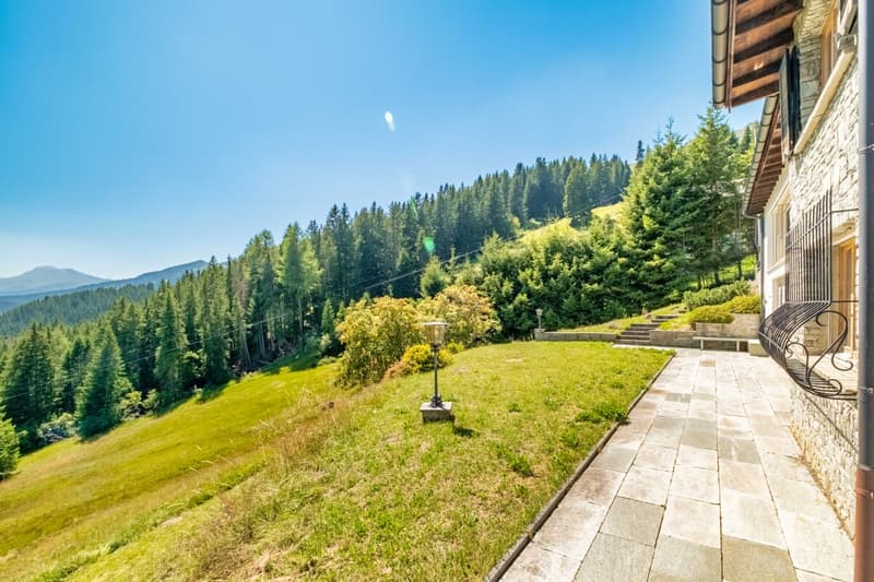 Edles Bergresidenz Ensemble an privilegierter Ski-in-/Ski-out Lage (1)