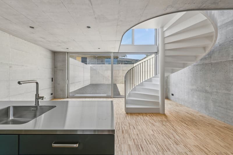 Luxuriöses Townhouse-Wohnen mit atemberaubendem Atrium und modernem Design (6)