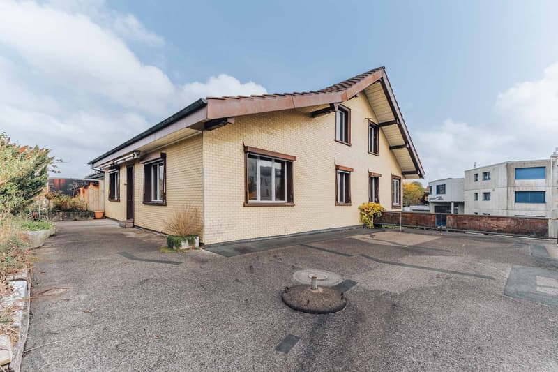 Attraktive 5-Zimmerwohnung mit sehr grosser Terrasse (92m2) mitten in Langenthal (11)