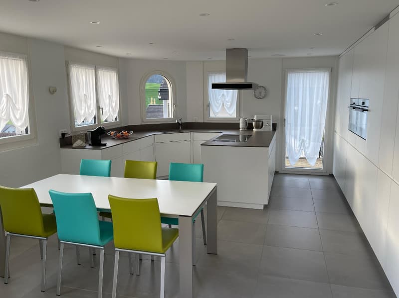 Well-maintained 7.5-room country house in a quiet location in Ennetmoos (7)
