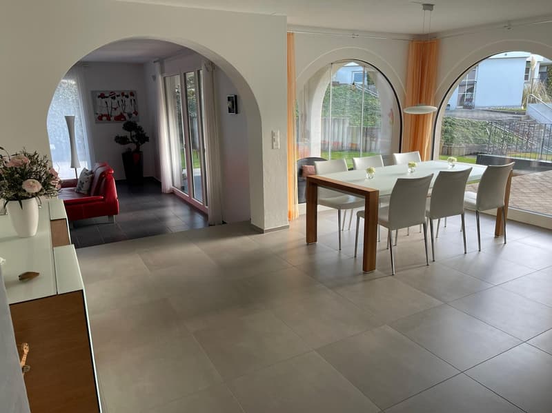 Well-maintained 7.5-room country house in a quiet location in Ennetmoos (2)
