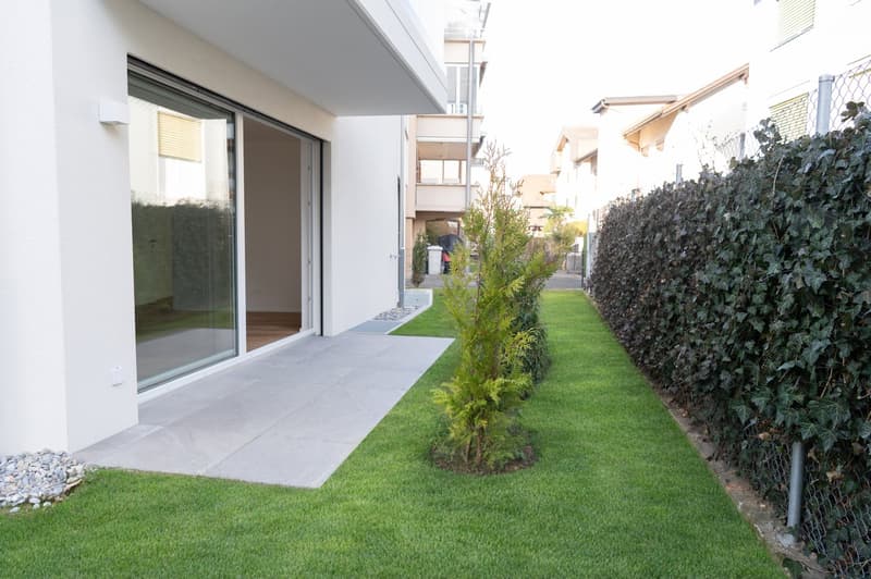 Modern 2.5-room garden apartment in Hergiswil – Immediate occupancy possible (1)