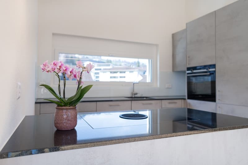 Exclusive 5.5-room attic apartment in Hergiswil – New building with mountain view (1)