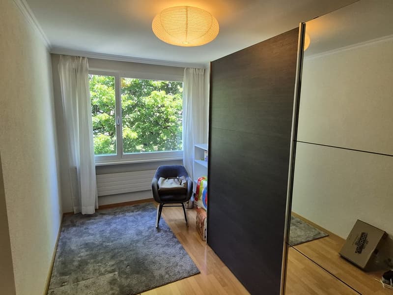 Appartamento luminoso 4.5 locali con balcone in una zona tranquilla – Alpnach Dorf (5)