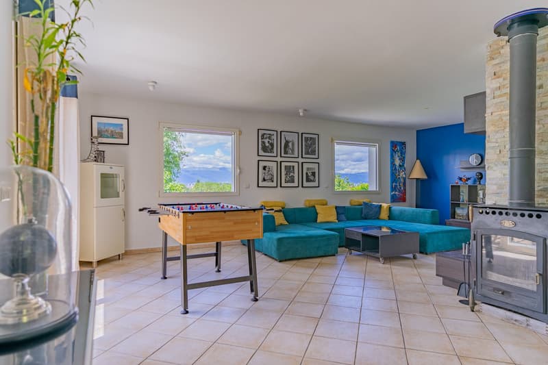 A 5 minuti dalla Svizzera – Villa di charme con studio indipendente e vista eccezionale (2)