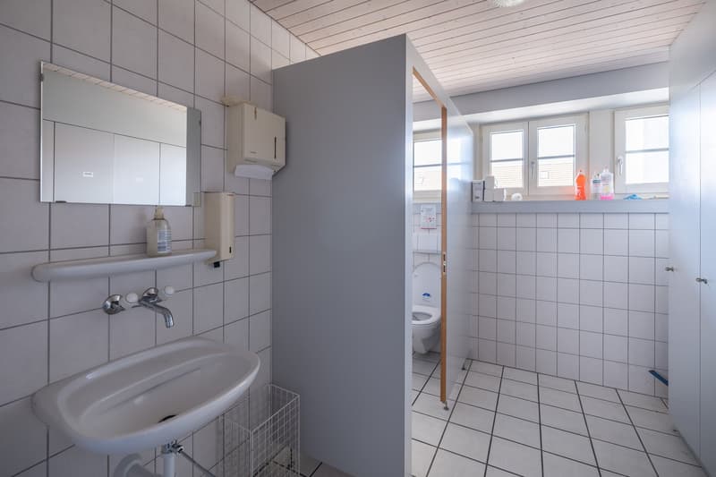 Grosszügige Gewerbeflächen – flexibel für Produktion, Lager & Büro (10)
