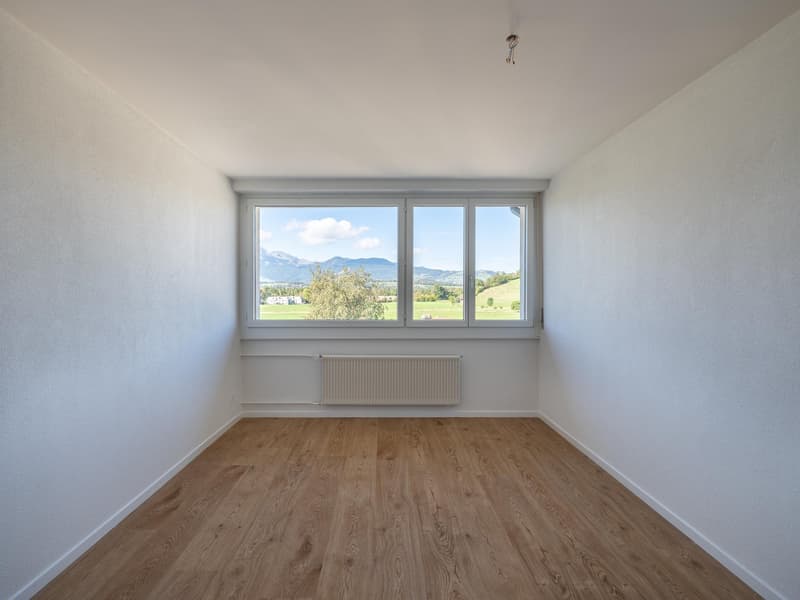 Erstbezug nach Sanierung – moderne 3-Zimmer-Wohnung mit Bergsicht (7)