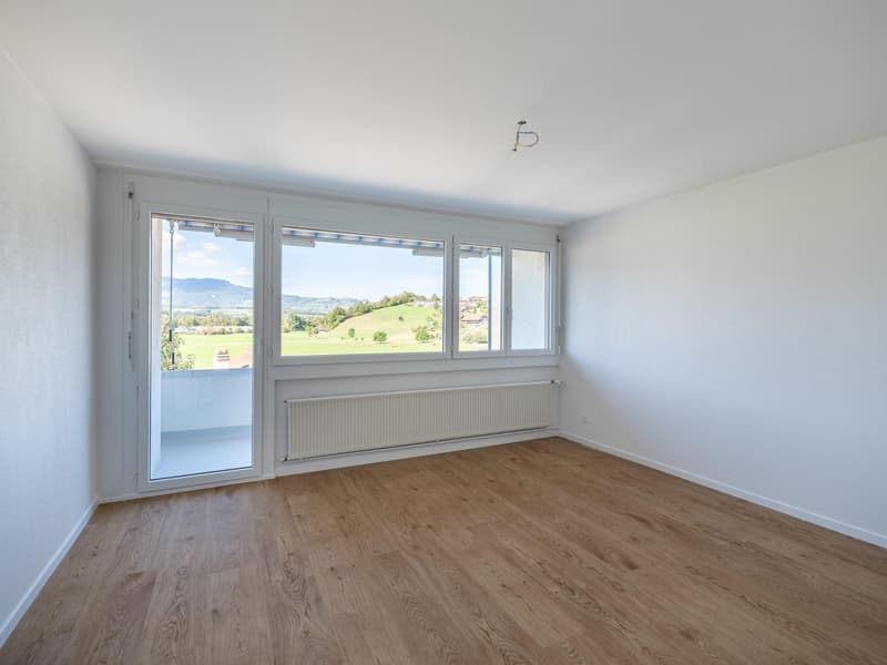 Erstbezug nach Sanierung – moderne 3-Zimmer-Wohnung mit Bergsicht (10)