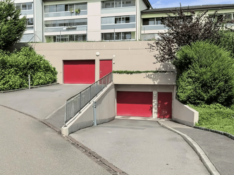 Appartement spacieux 6.5 pièces avec balcon et garage à Richterswil (3)