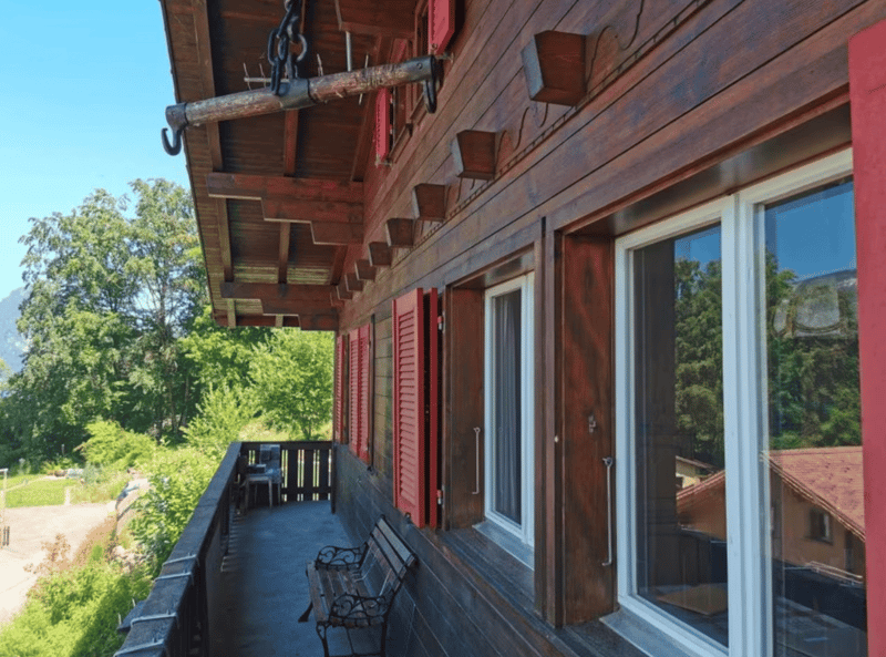 Charmantes 6-Zimmer-Einfamilienhaus in Leissigen mit traumhafter Aussicht (2)