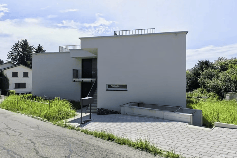 Spacious 5.5-room apartment with balcony and beautiful view in Wallisellen (2)