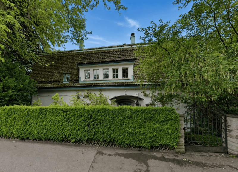 Spacious 12-room multi-family house on Toblerstrasse, Zurich 8044 (1)