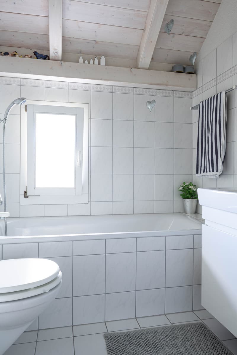 Badezimmer OG mit Badewanne