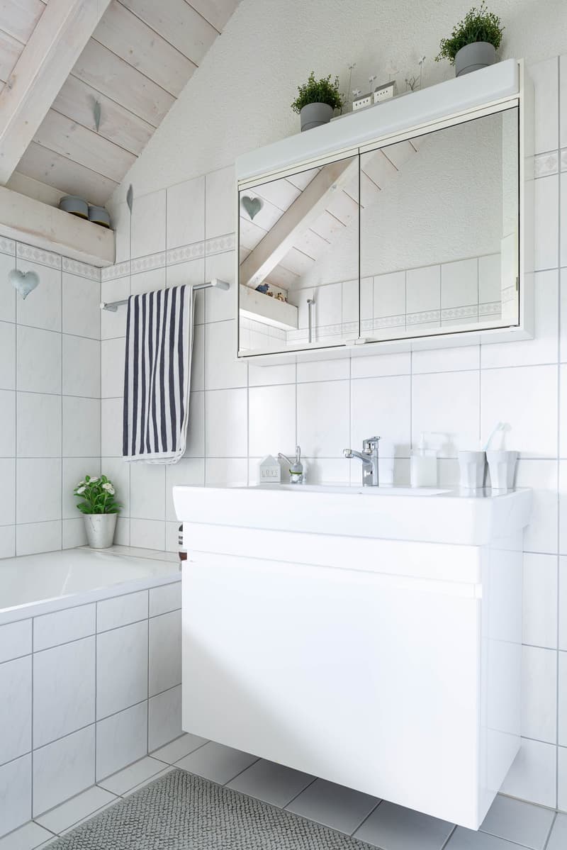 Badezimmer OG mit Badewanne