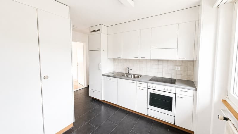 Charmante 3.5-Zimmer-Wohnung mit Balkon in ruhiger Lage in Balsthal (2)
