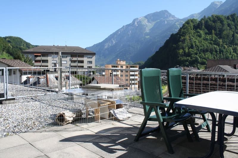 Affascinante monolocale di 1,5 locali in una posizione tranquilla a Schwanden GL (8)